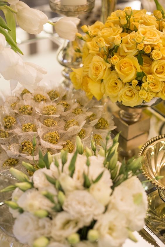 bodas de ouro - mesa de doces para bodas de ouro 