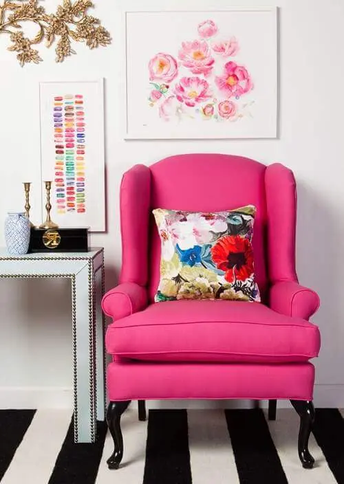 Cadeira rosa para quarto na cor pink