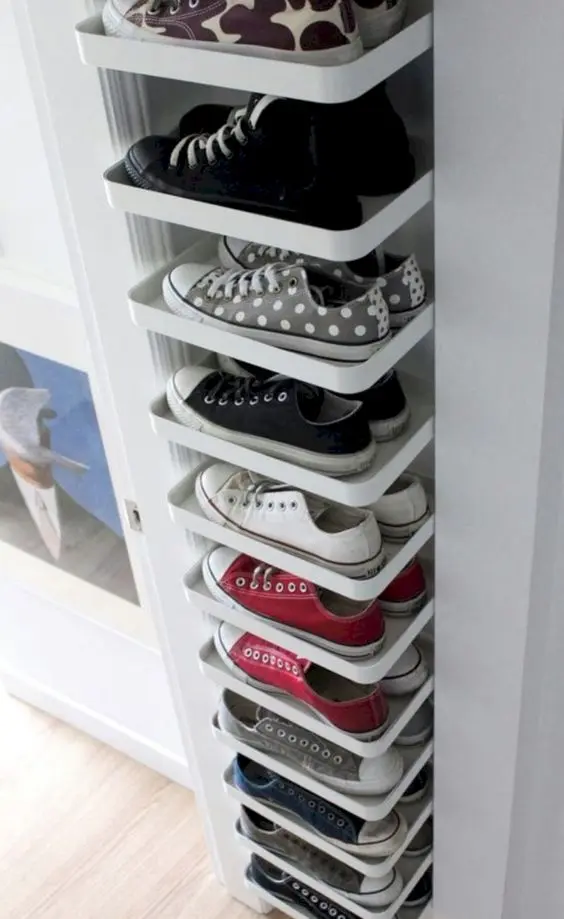 closet aberto - área para guardar sapatos 