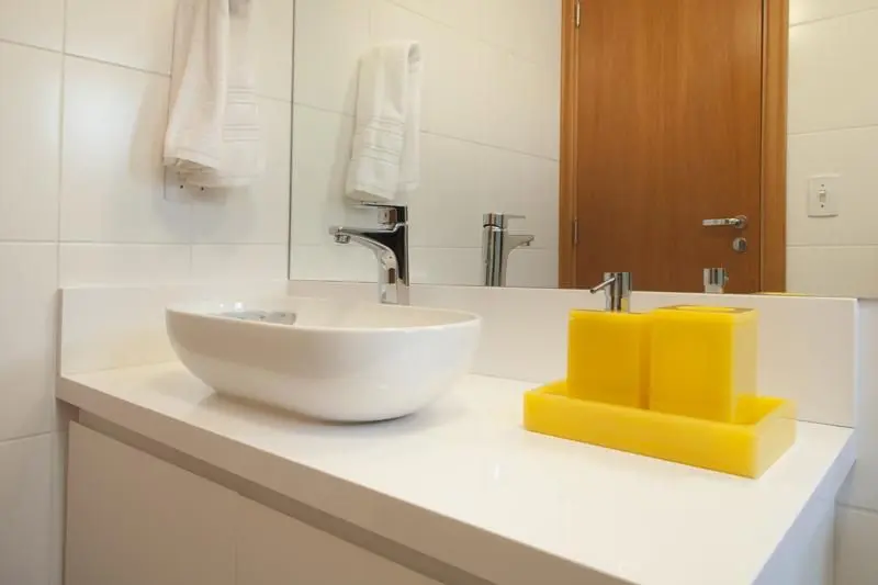 cor amarela - lavabo com acessórios amarelo 