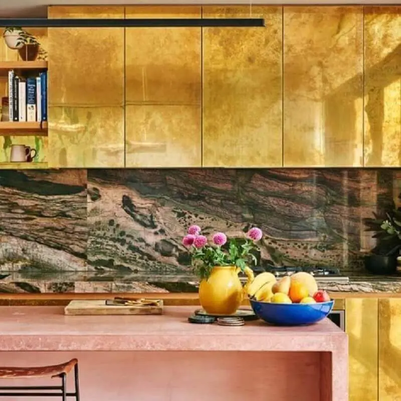 decoração para cozinha com bancada de mármore rosa Foto Revista VD