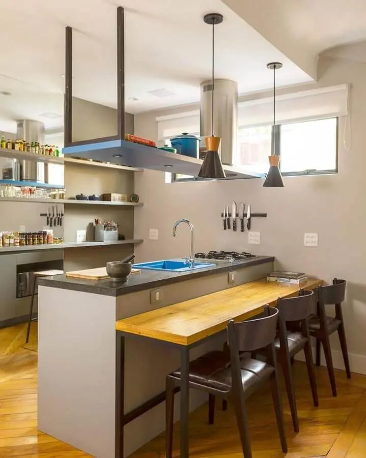 decoração simples para cozinha com bancada com pia e cooktop Foto DT Studio Arquitetura