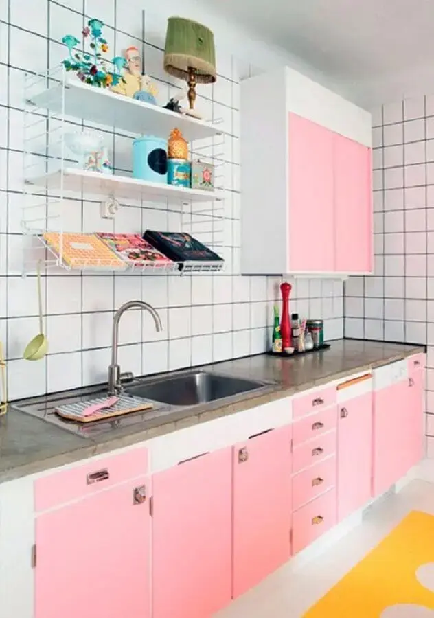 decoração simples para cozinha rosa e branca Foto Simplichique