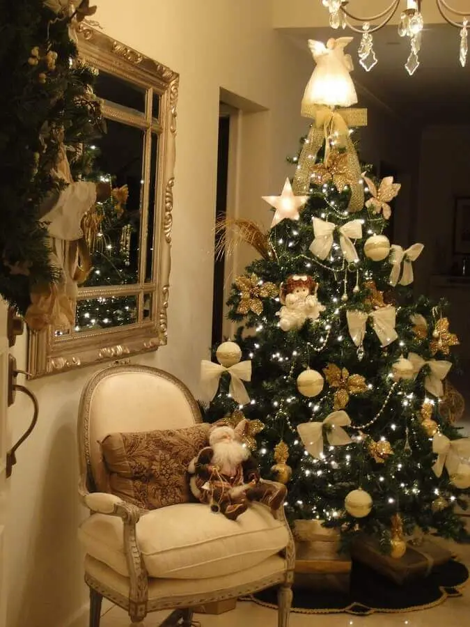 enfeites para árvore de natal tradicional dourada Foto Ingridi Catarine