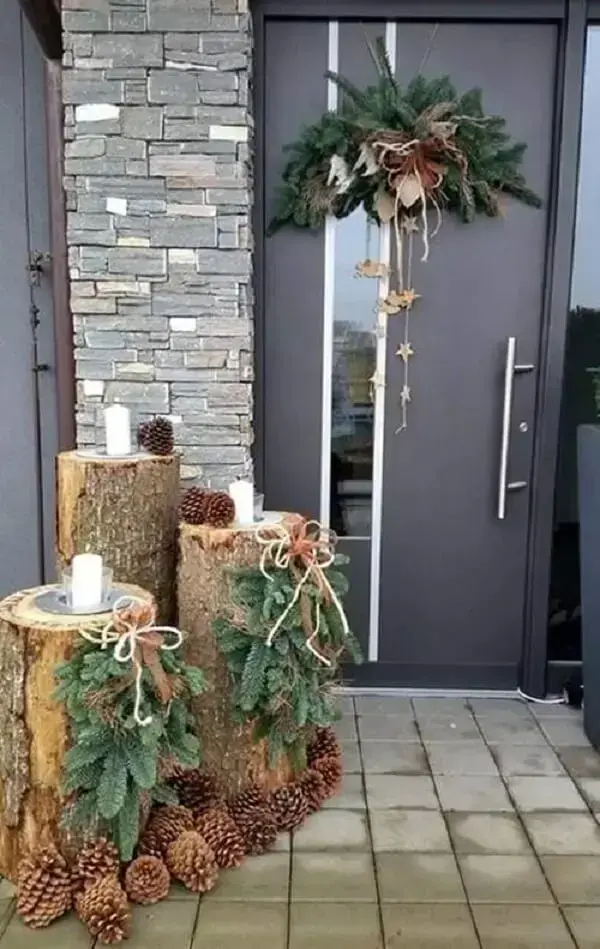 Enfeite de natal para porta seguindo decoração rústica