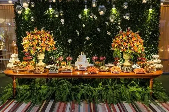 muro inglês - festa com mesa de doces 
