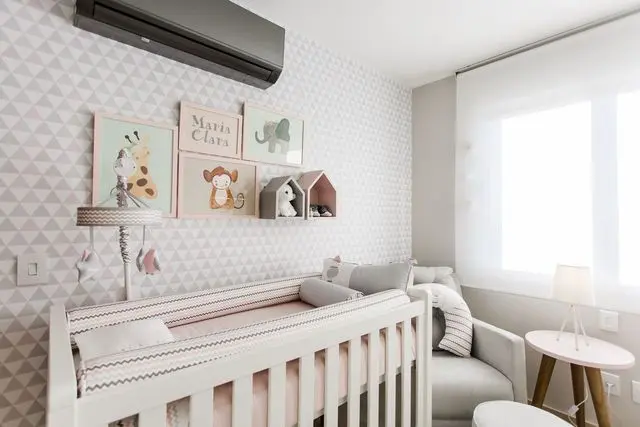 papel de parede geométrico - papel de parede geométrico em quarto de bebê 