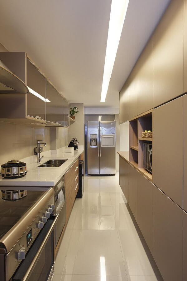 projeto de cozinha corredor planejada Foto Studio Eloy e Freitas Arquitetura