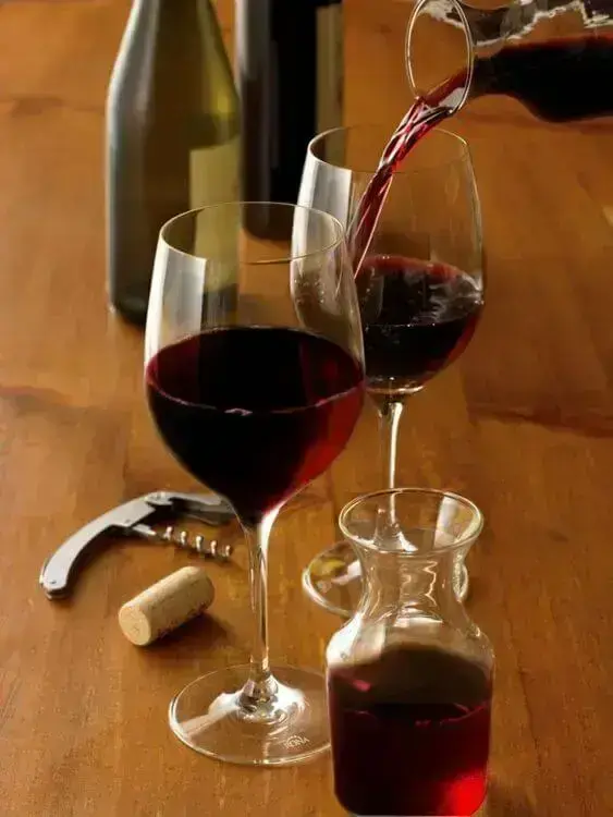 Taça de vinho tinto boudeaux