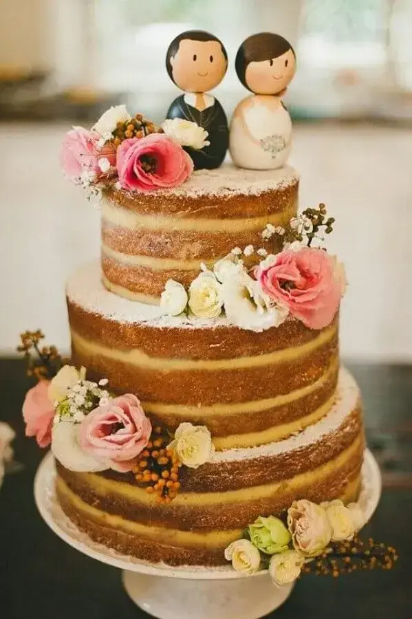 topo de bolo de casamento rústico decorado com flores Foto Wedding Ideas Brides