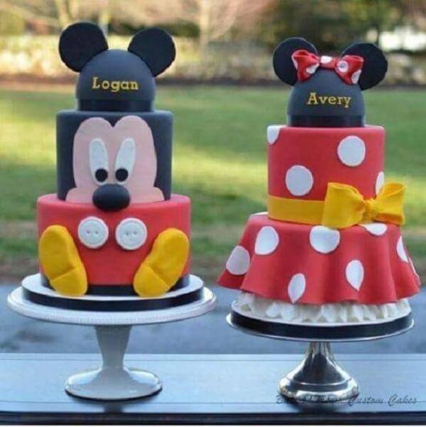 Modelos de bolos fake da Minnie e Mickey