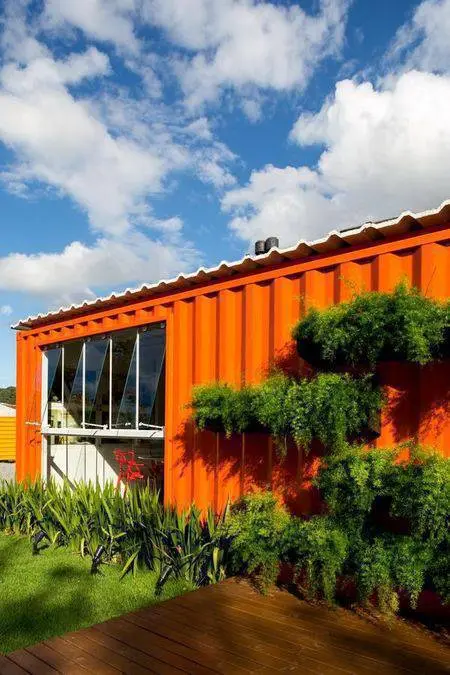 cor laranja - casa contêiner e fachada laranja 