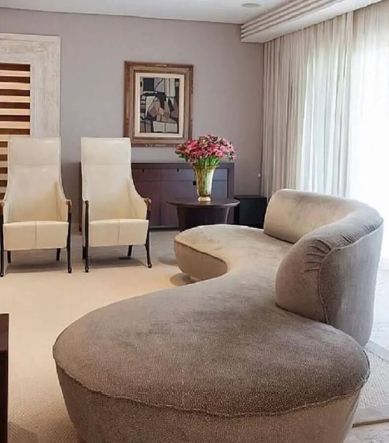 decoração sofisticada para sala com sofá sem braço moderno Foto Denise Barreto