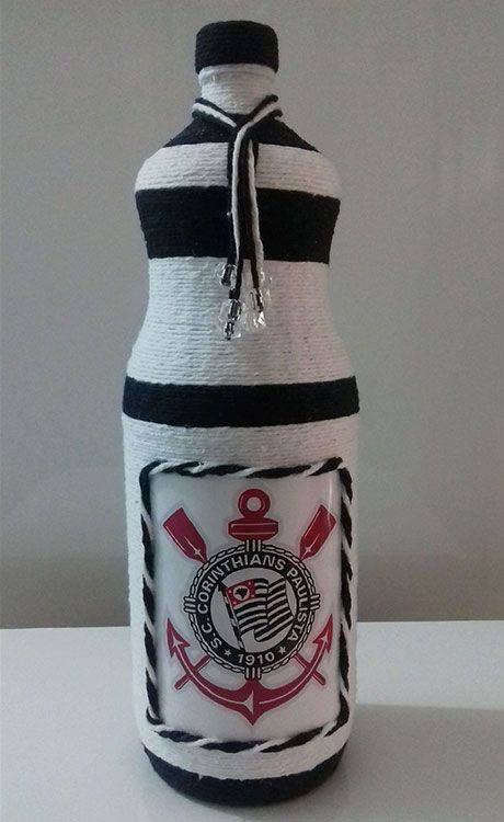 garrafas decoradas com barbante - garrafa do Corinthians 