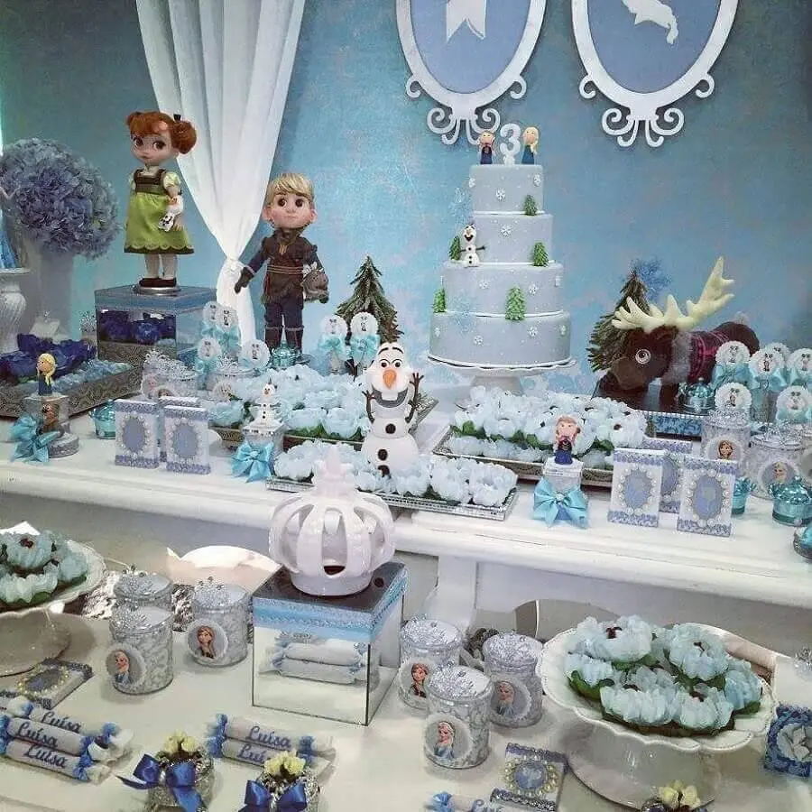 linda decoração para mesa de doces aniversário festa da frozen Foto Daniela Ursino