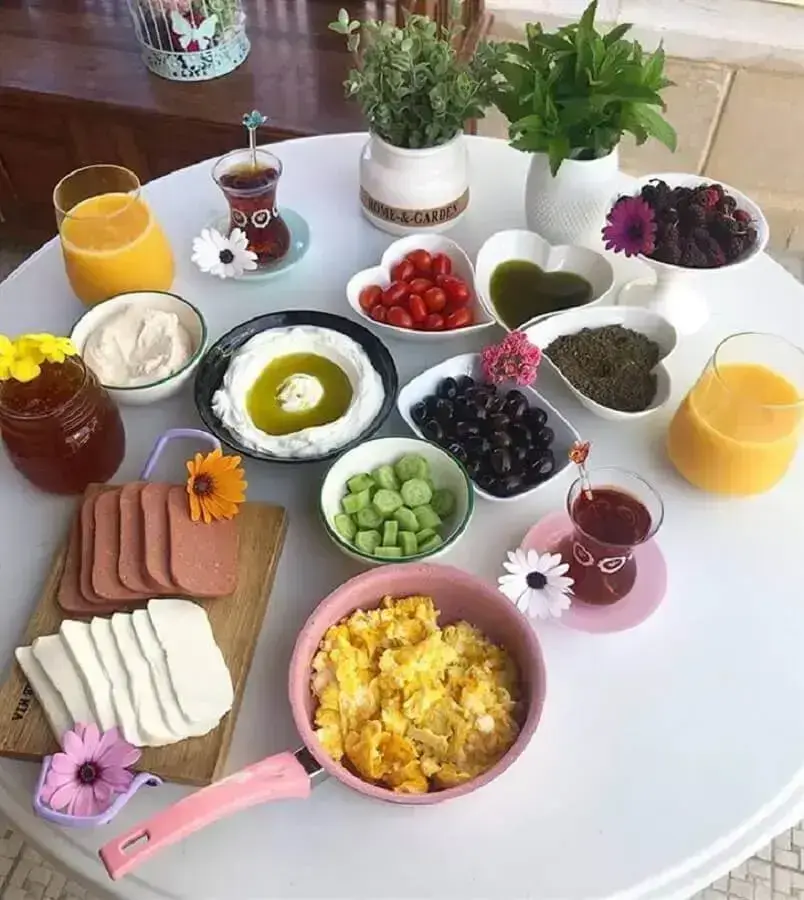 mesa de café da manhã simples Foto Fattoush