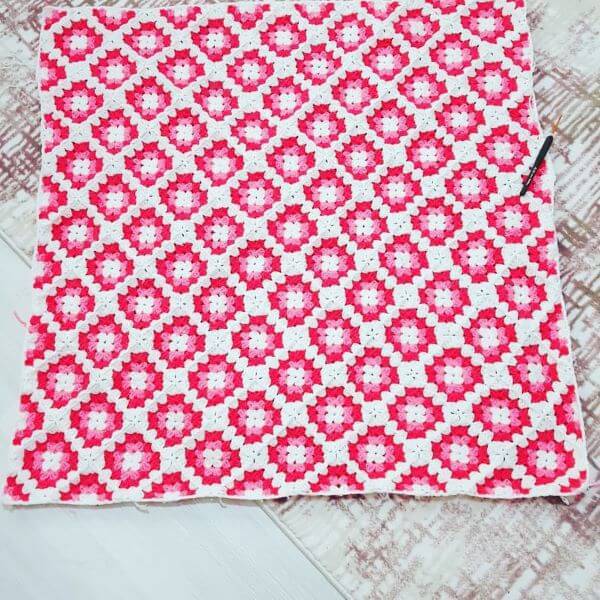 Aprenda como fazer tapete de crochê quadrado