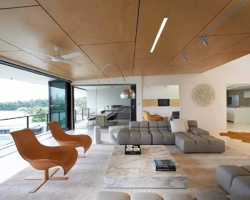varada ampla e sofisticada decorada com sofá sem braço moderno Foto Pinterest