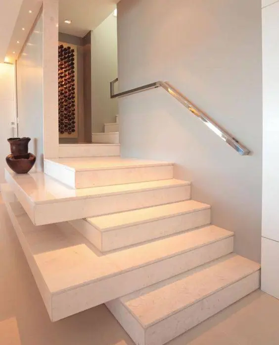 Escada de mármore - escada de mármore branco com degraus grandes 