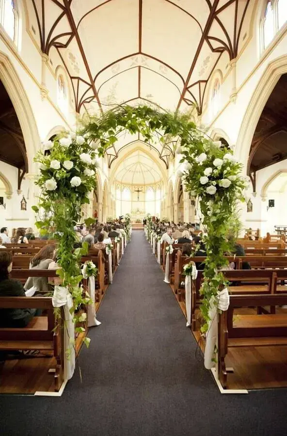 arco de flores para cerimônia de casamento na igreja Foto Wedding Decoration