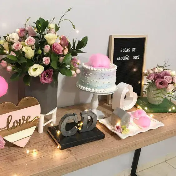 bodas de algodão - mesa com doces e bolo 