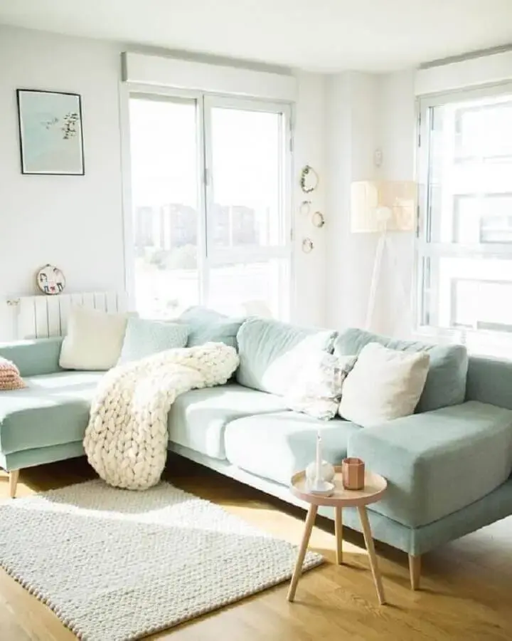decoração clean para sala com sofá verde claro Foto SofiaParapluie