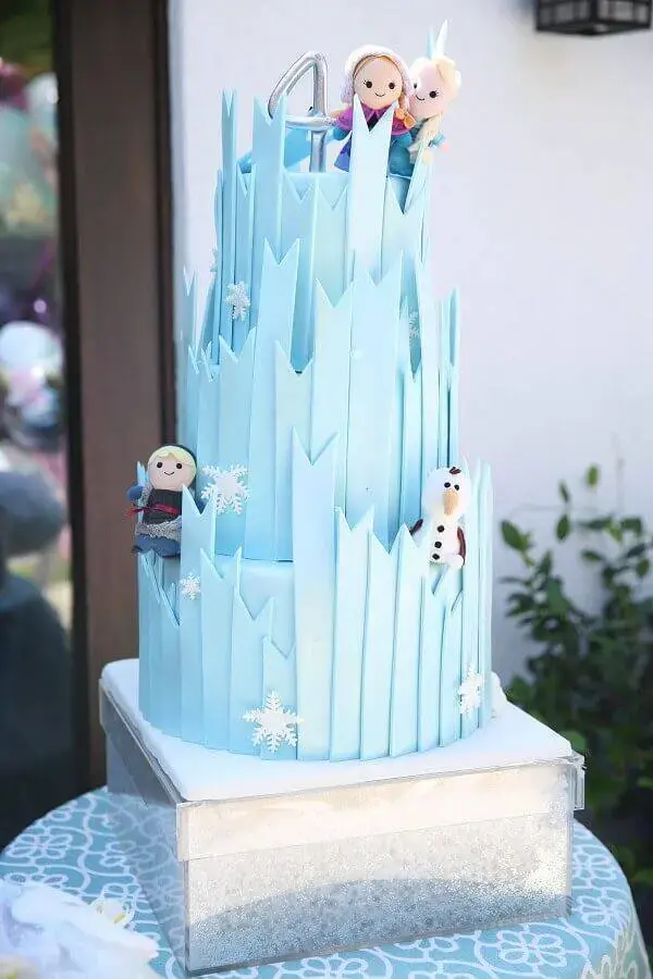 modern cake decoration from frozen Foto Pop Sugar
