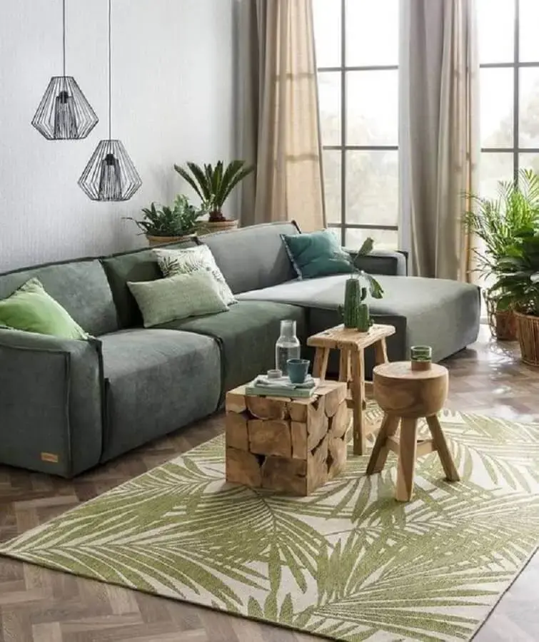 decoração para sala com sofá verde e pendente aramado Foto Pinterest