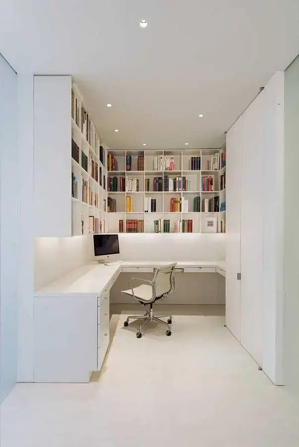 home office planejado na cor branca Foto Maurício Gebara Arquitetura