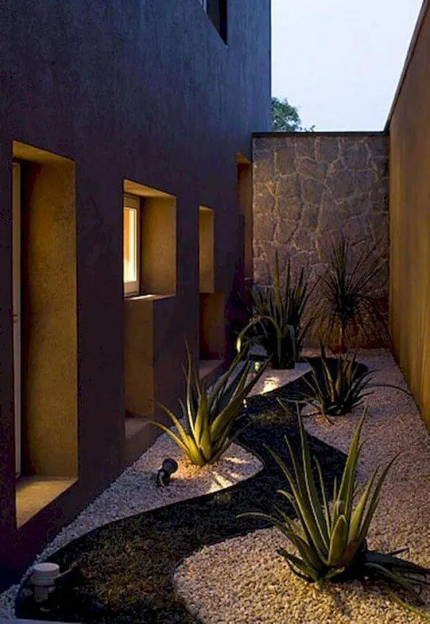 iluminação para jardim residencial com pedras Foto Pinterest