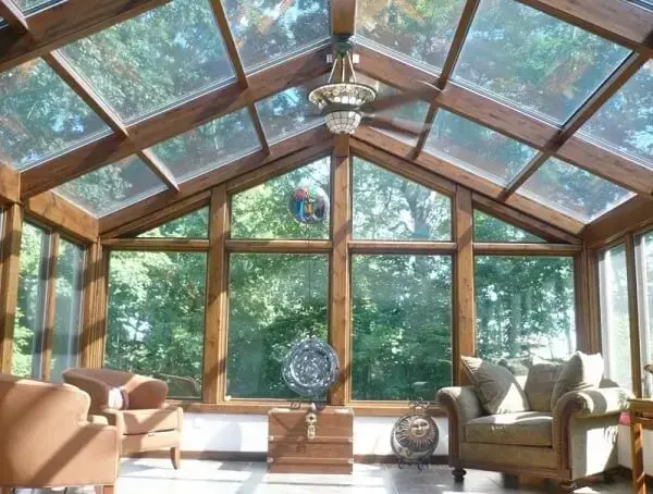 Casa de campo com cobertura de vidro