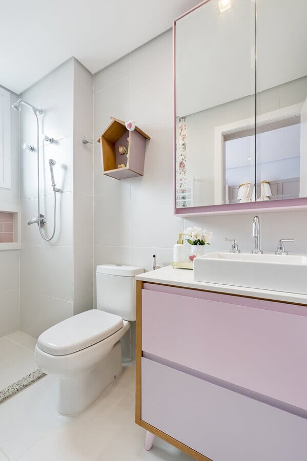 banheiro de apartamento pequeno decorado feminino Foto Greisse Panazzolo