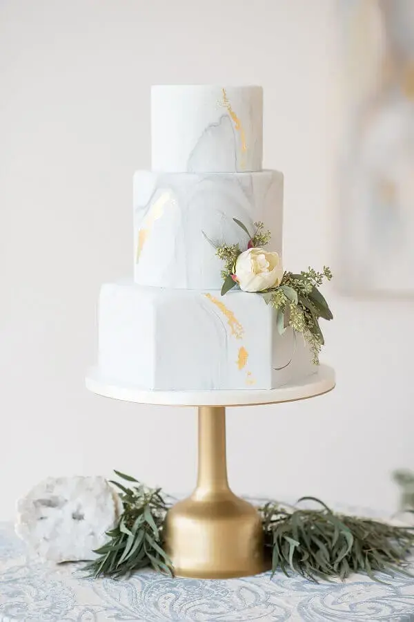 bolo de aniversário de casamento moderno Foto Glamour & Grace