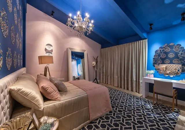 cabeceira - quarto rosa e azul clássico com penteadeira 