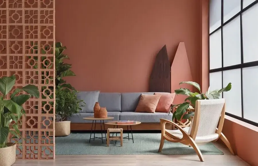 cor terracota para decoração de sala de estar minimalista Foto Vitares Interiores