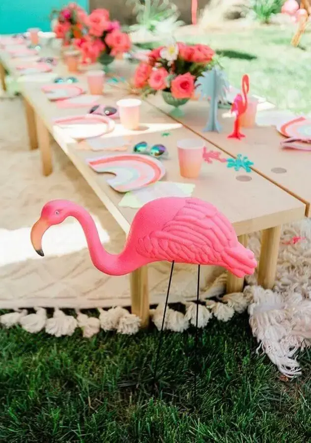 decoração de festa flamingo ao ar livre Foto PartyBox