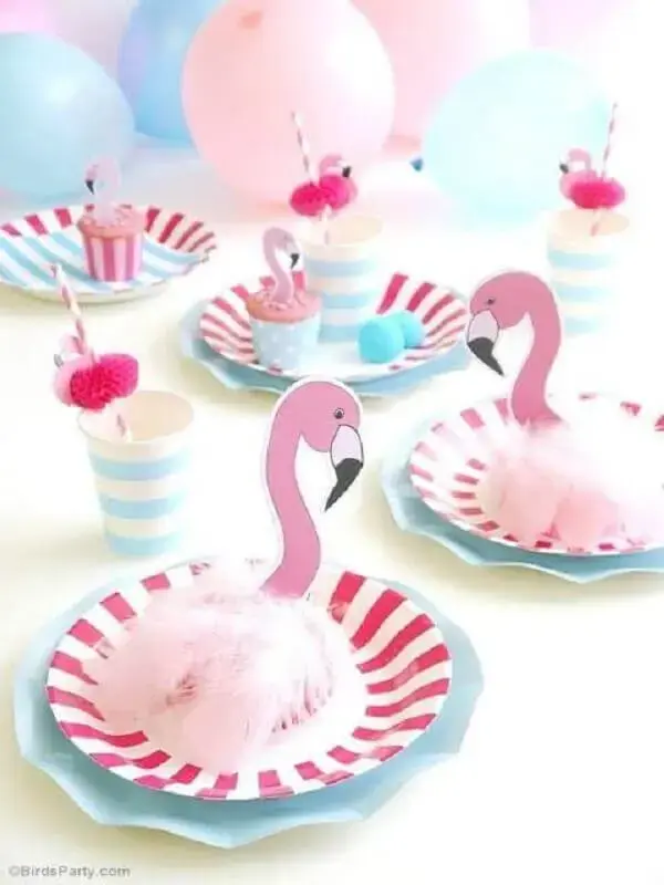 simple and minimalist flamingo party decoration Foto It Party