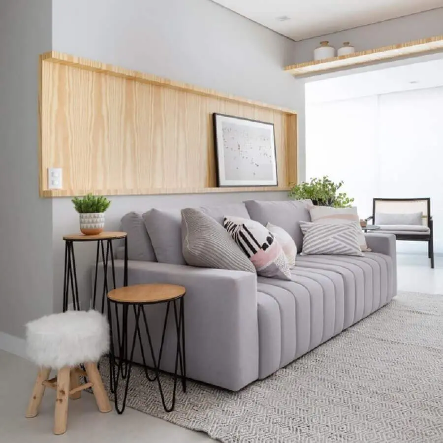 decoração minimalista com sofá cinza Foto Moana Arquitetura