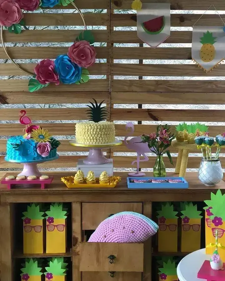 decoração rústica para festa flamingo simples Foto Gisella Alves