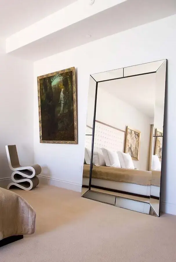 espelho de chão para quarto sem moldura Foto HomeInCube