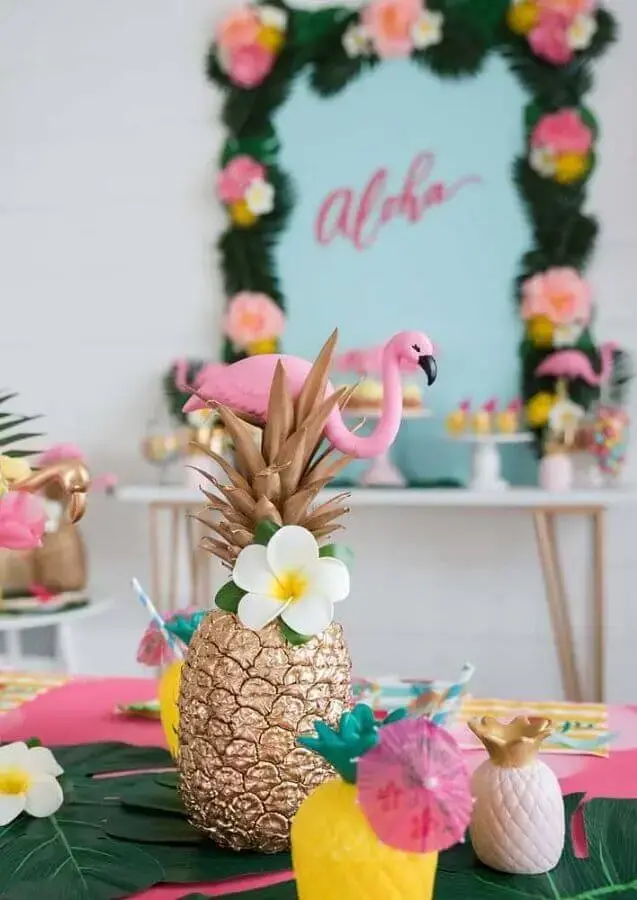 ideas for flamingo and pineapple party Photo Pra Gente Girl Creations