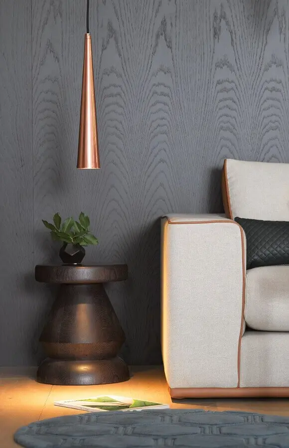 luminária pendente cobre moderna para sala com parede cinza Foto Pinterest