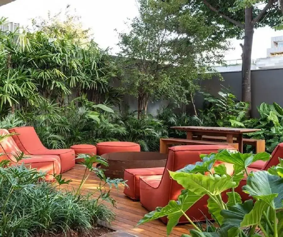 móveis cor terracota para decoração de área externa Foto Arquitetando