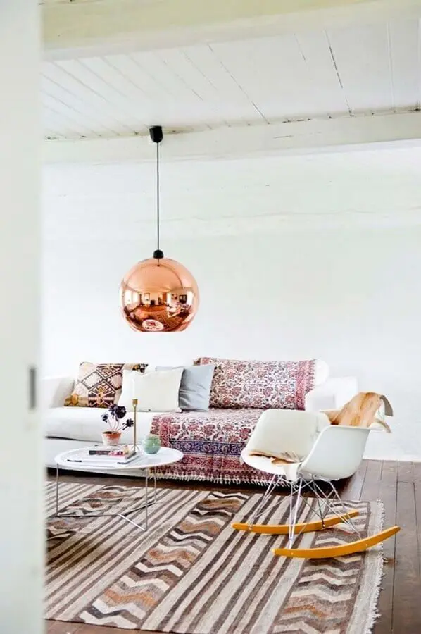 pendente cobre rose redondo para decoração de sala de estar simples Foto Sally White Designs