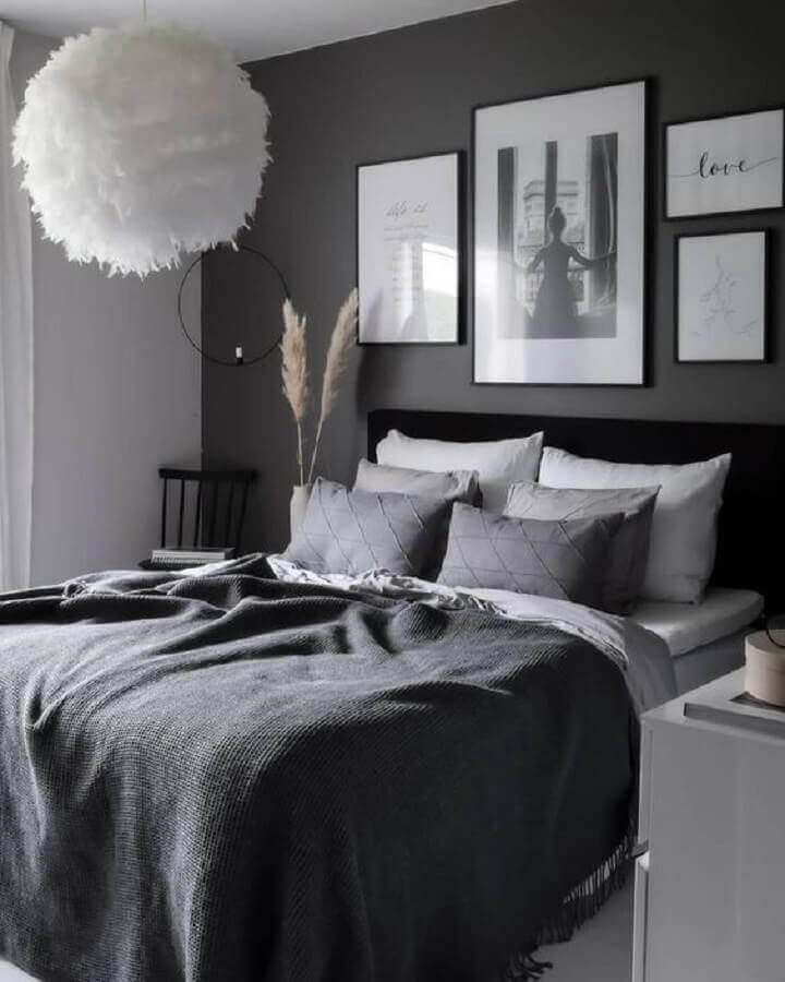 quadros para cabeceira de quarto de casal com parede cinza Foto Pinterest