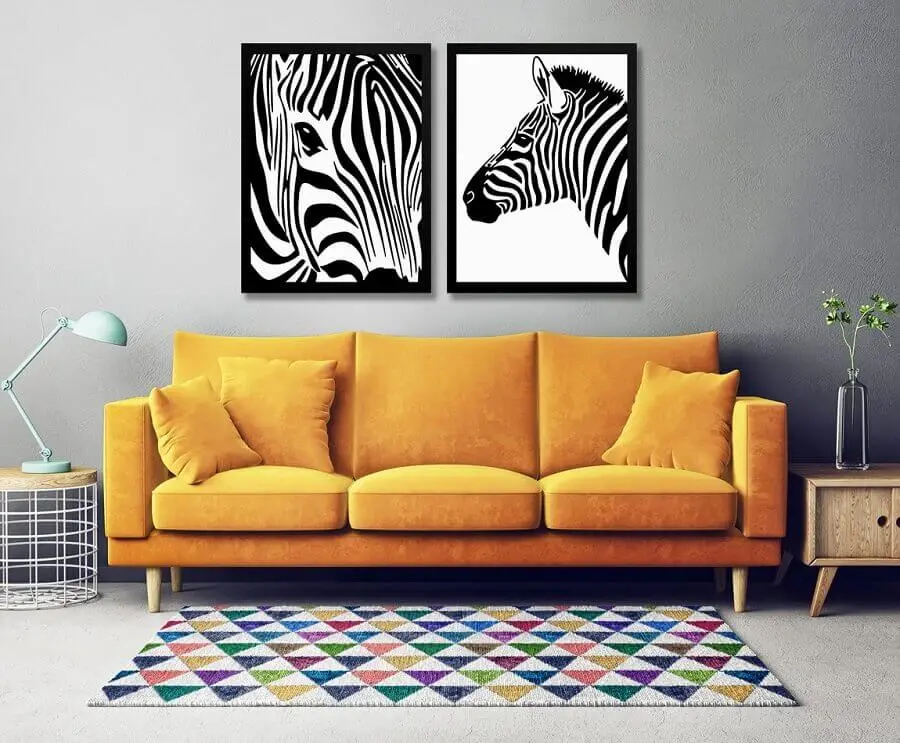 quadros preto e branco de zebra para decoração de sala com sofá amarelo Foto Elo7