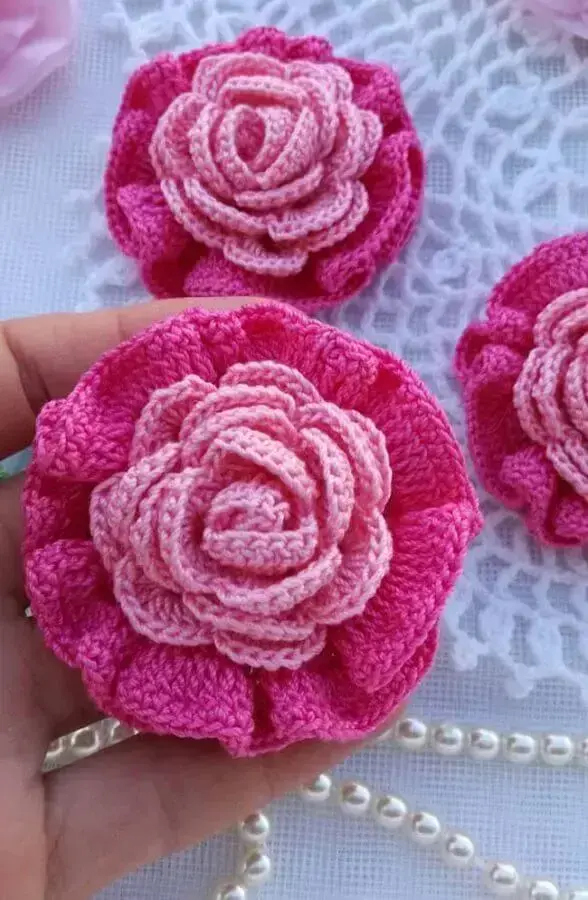 rosa de crochê para aplicação Foto Tricot et Couture