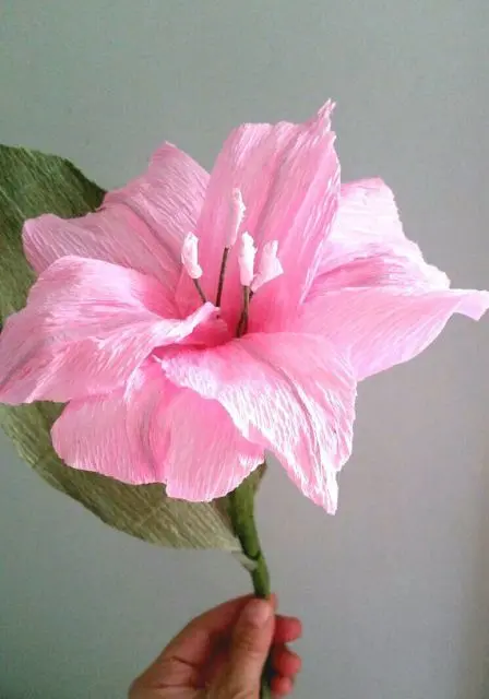 rosas de papel - rosa de papel crepom simples na cor rosa 
