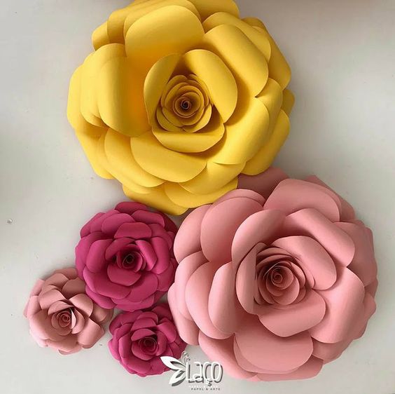 rosas de papel - rosas grandes e coloridas de papel 