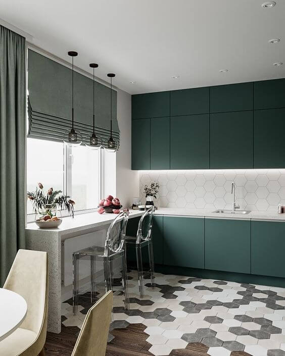 Armário de cozinha verde com persiana